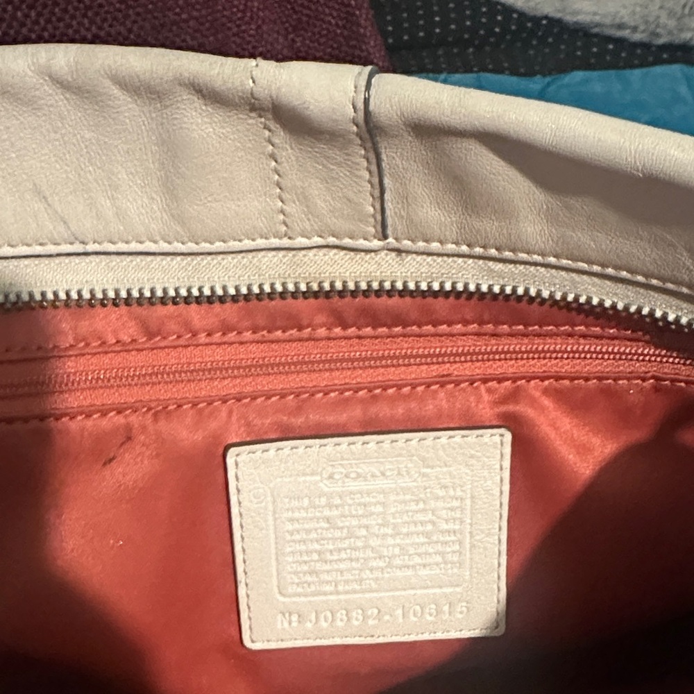 Coach Cream and Brown Shoulder Bag - Picture 4 of 9